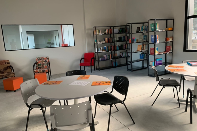 7b7a56_9d439d5118ed4b5289c42451c076fef6_mv2